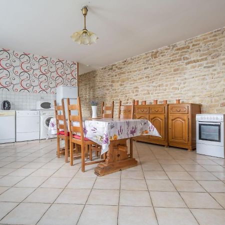 Vintage Holiday Home With Private Garden Nouart Экстерьер фото