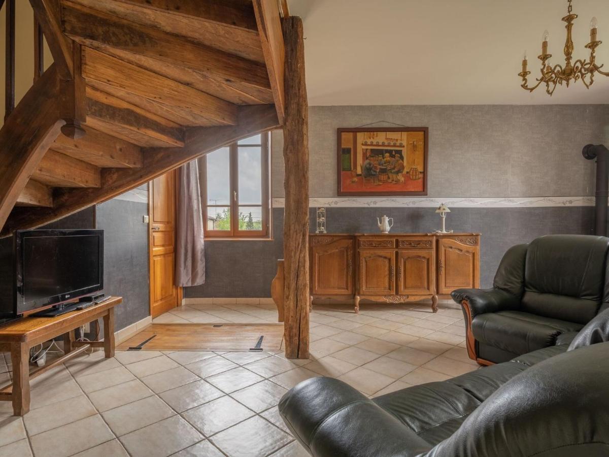 Vintage Holiday Home With Private Garden Nouart Экстерьер фото